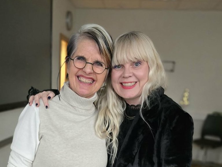 Edda Björgvinsdóttir og Halla Björg Randversdóttir, verkefnastjóri hjá Mími 