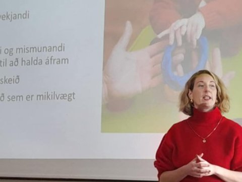 Vanessa Isenmann hélt erindi um starfstengda íslensku á EPALE hádegisfundi